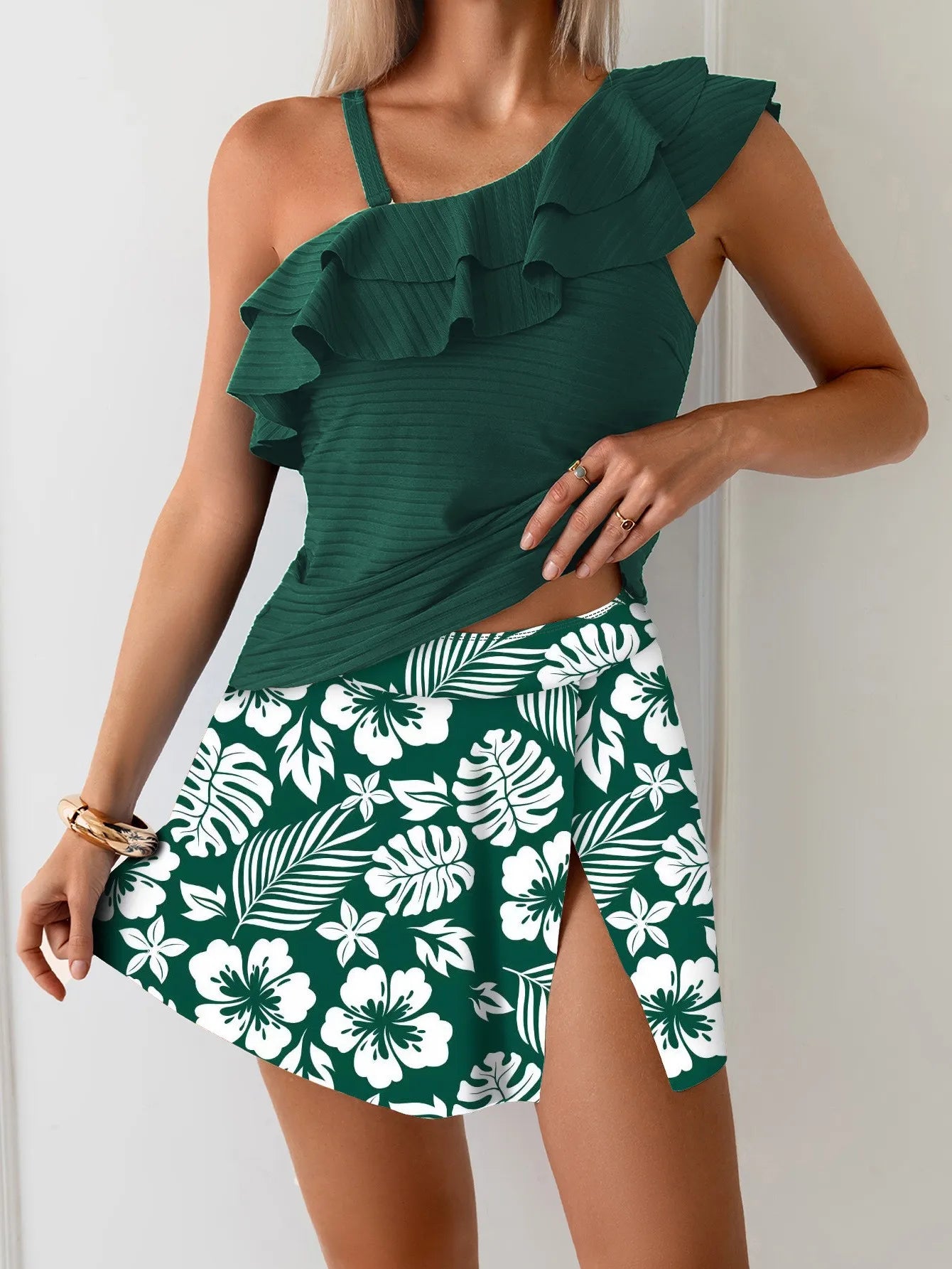 Woman Tankini Swimwear Sleeveless Crop Top Ruffle Trim Ribbed Fabric Tankini Set Leopard Print A Line Skirt Two Piece Swimsuit